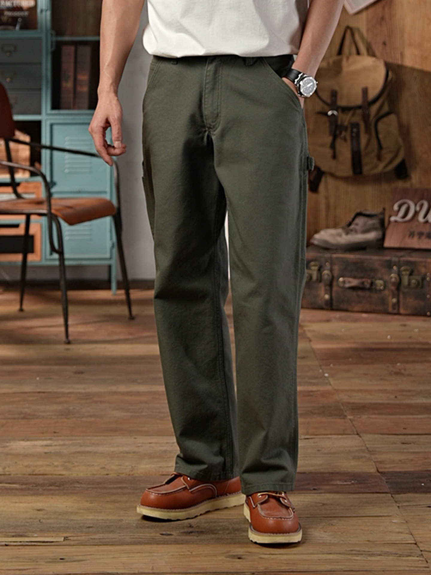 Carhartt B11 Washed Denim Loose-Fitting Straight Leg Cargo Pants for Woodworkers