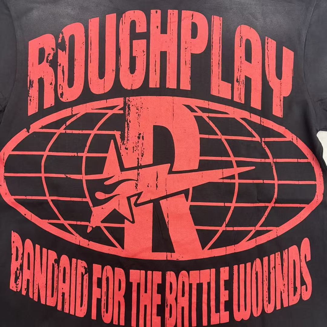 Rough Play Skull Graphic T-Shirt